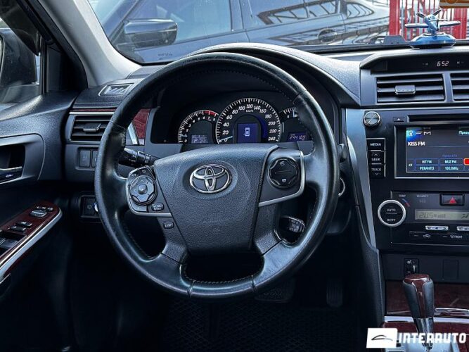 toyota Camry 2011