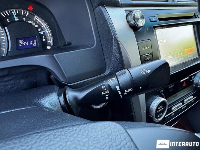 toyota Camry 2011