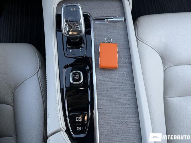 volvo XC 90 2025