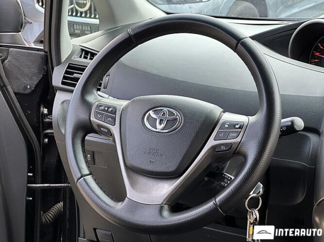 toyota Verso 2010