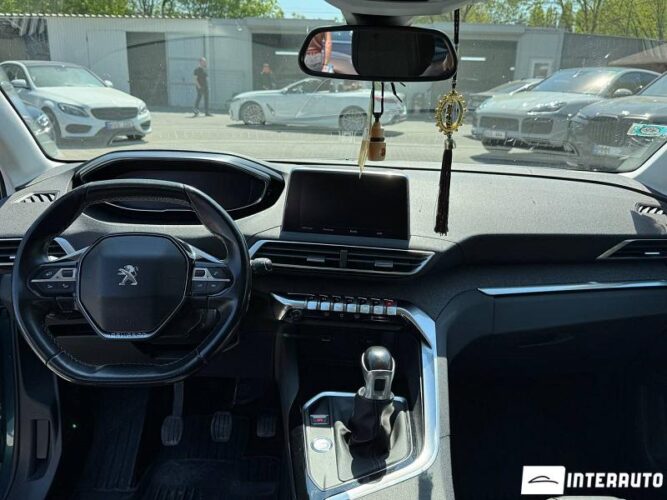 peugeot 5008 2017