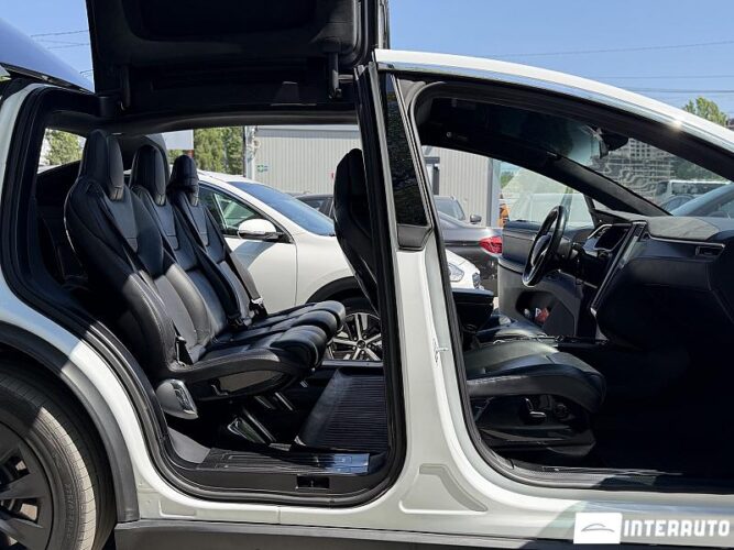 tesla Model X 2016