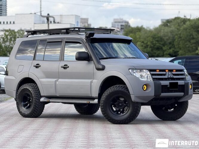 mitsubishi Pajero 2011