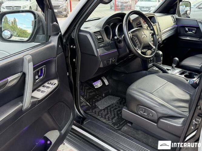 mitsubishi Pajero 2011