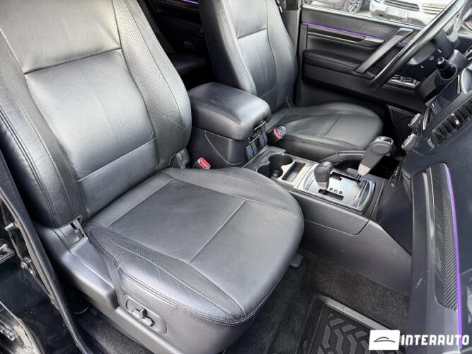 mitsubishi Pajero 2011