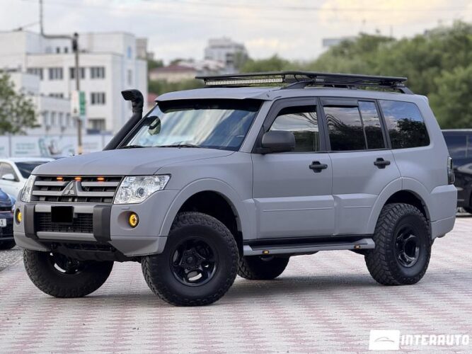 Mitsubishi Pajero 2011 doar la InterAuto