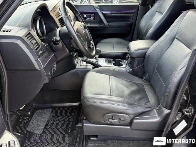 mitsubishi Pajero 2011