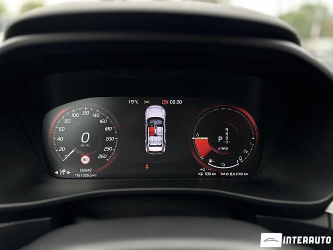 volvo XC 40 2021