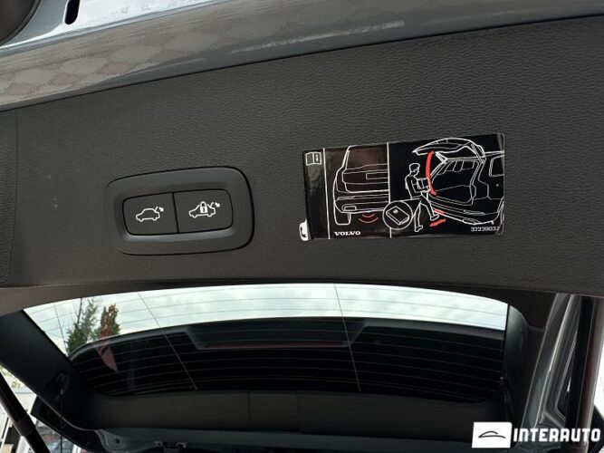 volvo XC 40 2021