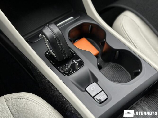 volvo XC 40 2021