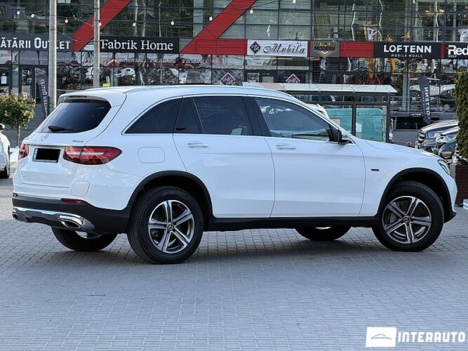 Mercedes GLC 350e 38 mercedes GLC 350e 2019