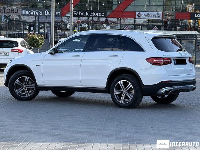 Mercedes GLC 350e 39 mercedes GLC 350e 2019