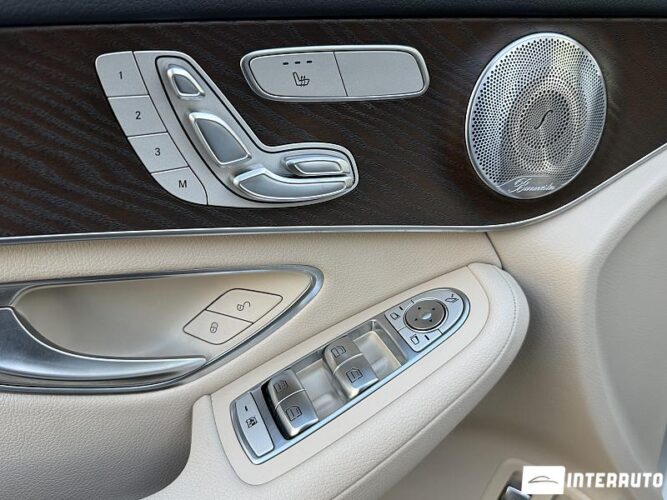 Mercedes GLC 350e 54 mercedes GLC 350e 2019