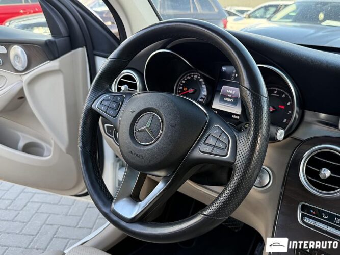 Mercedes GLC 350e 42 mercedes GLC 350e 2019