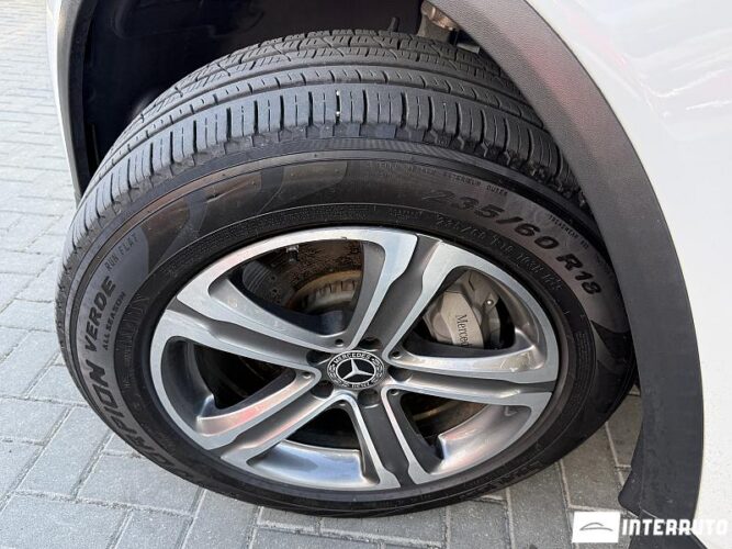 Mercedes GLC 350e 51 mercedes GLC 350e 2019