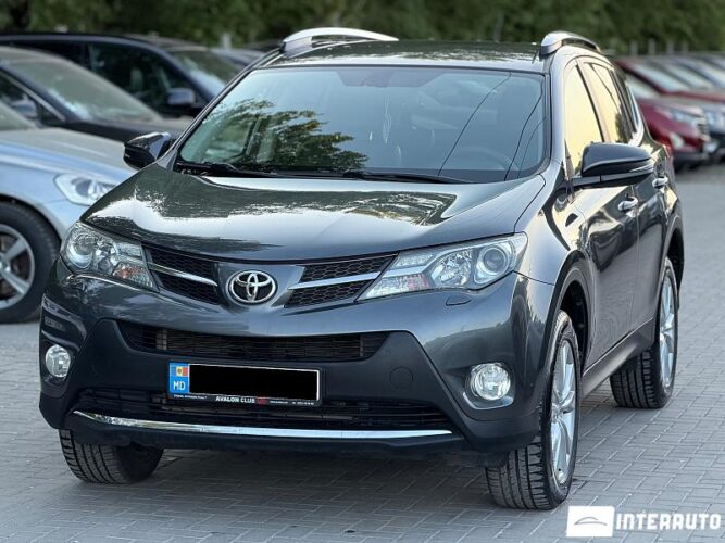 Toyota Rav-4 2013 doar la InterAuto