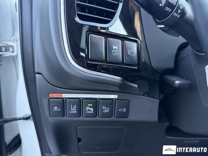 Mitsubishi Outlander 54 mitsubishi Outlander 2015