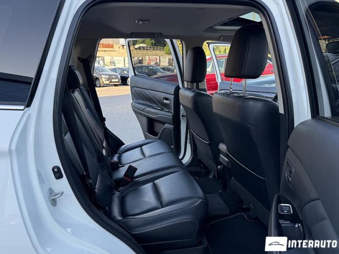 Mitsubishi Outlander 48 mitsubishi Outlander 2015