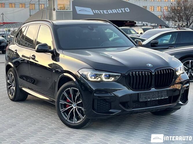 BMW X5 3.0D 2022 doar la InterAuto