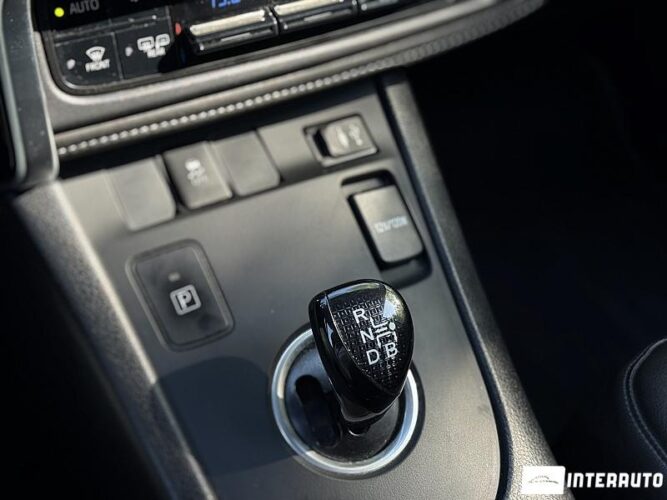 toyota Auris 2015