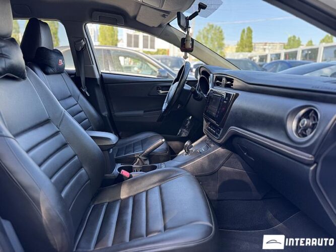 toyota Auris 2015