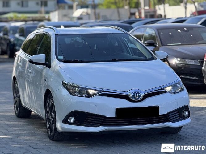toyota Auris 2015