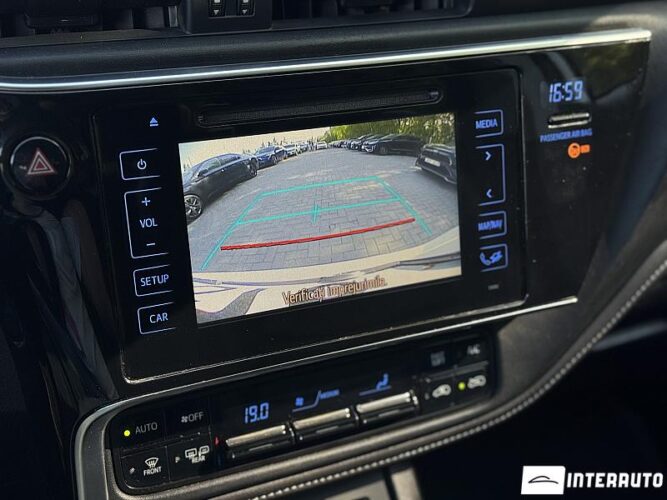 toyota Auris 2015