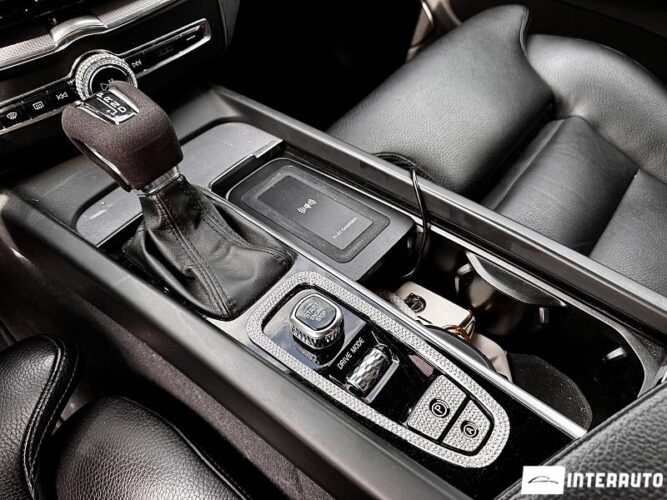 volvo XC 60 2018