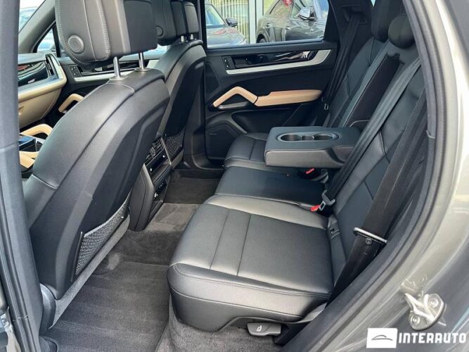 porsche Cayenne 2023