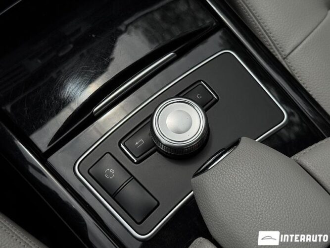 Mercedes E 220 44 mercedes E 220 2011
