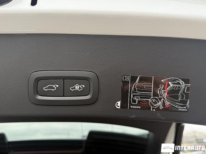 volvo XC 40 2020