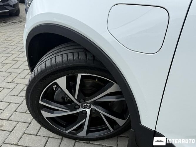 volvo XC 40 2020