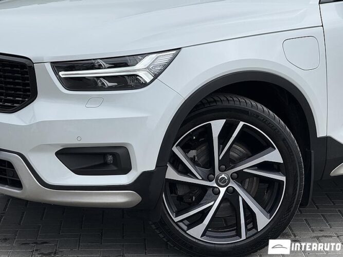 volvo XC 40 2020