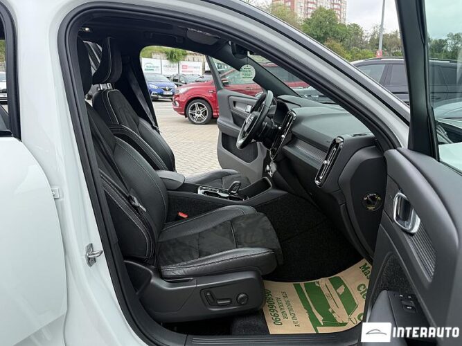 volvo XC 40 2020