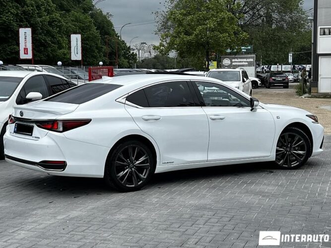 lexus ES 300h 2020