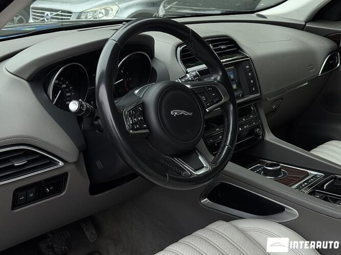 jaguar F-Pace 2017