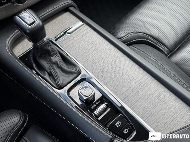 volvo XC 90 2020