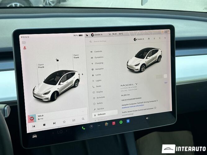tesla Model Y 2021