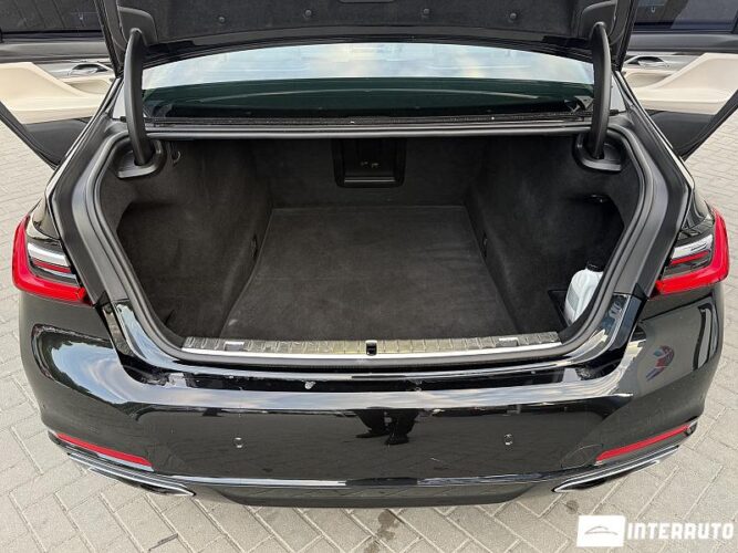 BMW 750 67 bmw 750 2020
