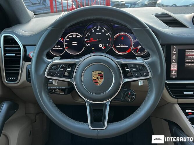 Porsche Cayenne Coupe 2021 doar la InterAuto