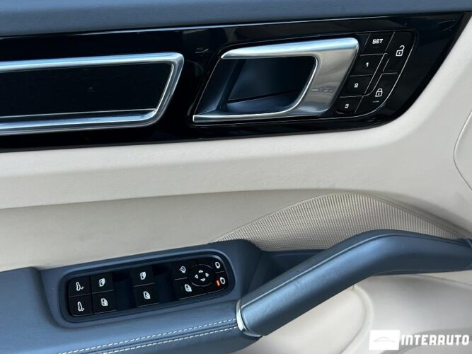 Porsche Cayenne Coupe 54 porsche Cayenne Coupe 2021