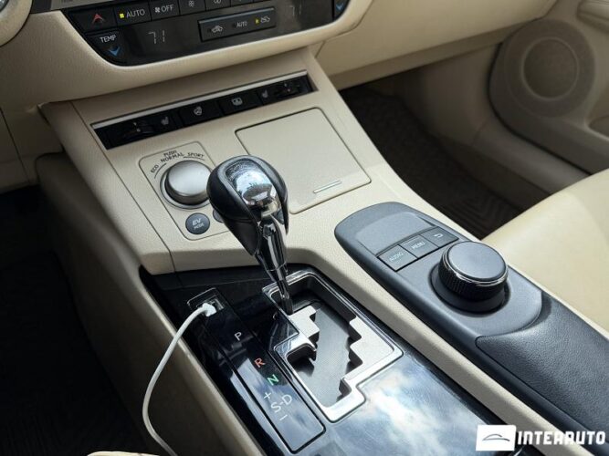 lexus ES 300h 2012