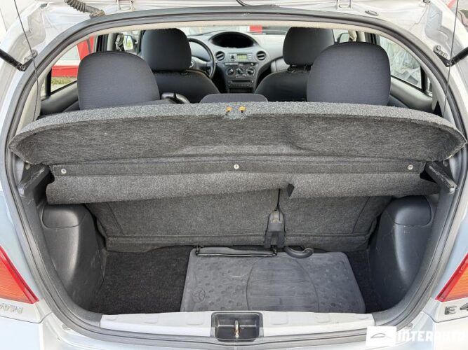 toyota Yaris 2004