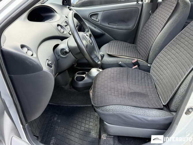 toyota Yaris 2004