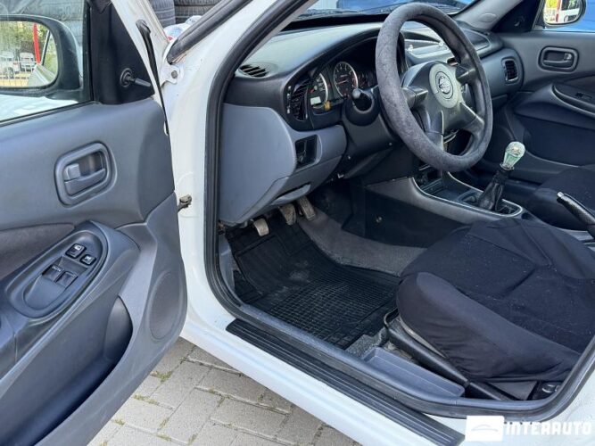 nissan Almera 2005
