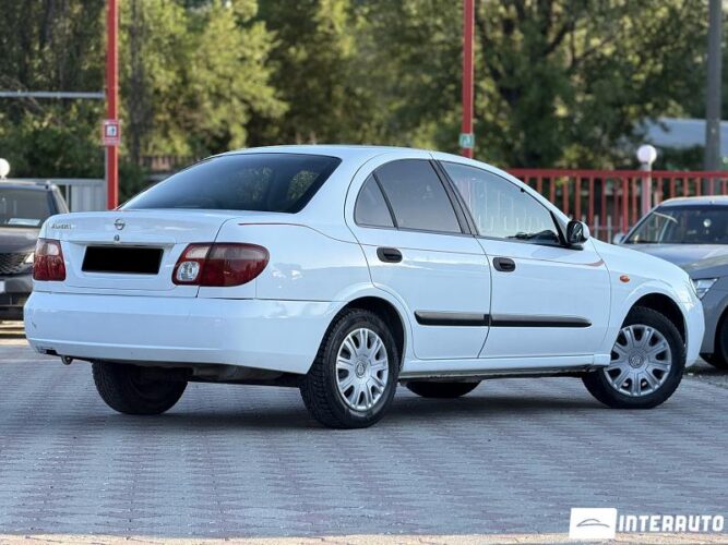 nissan Almera 2005