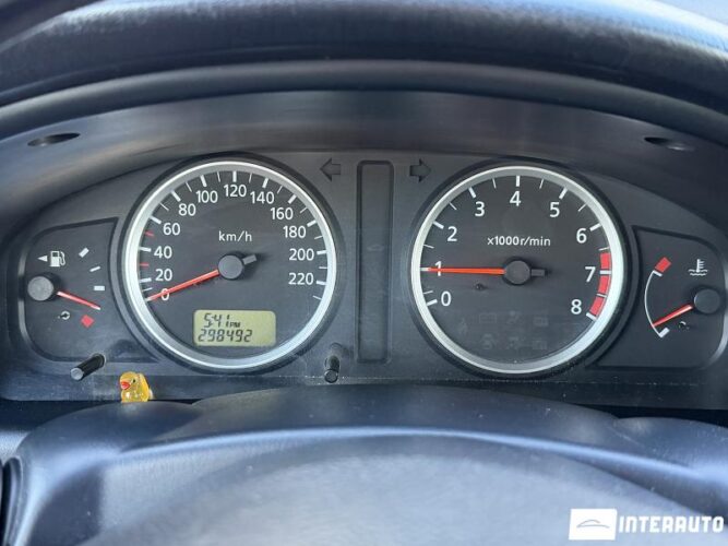 nissan Almera 2005