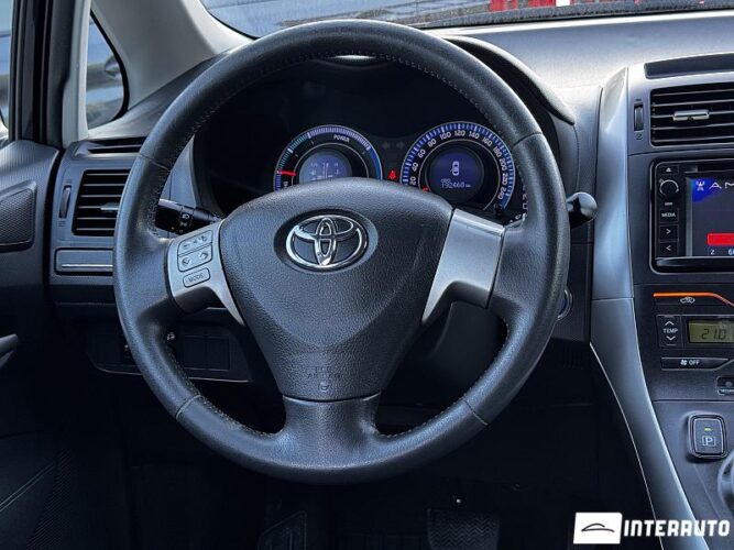 toyota Auris 2012
