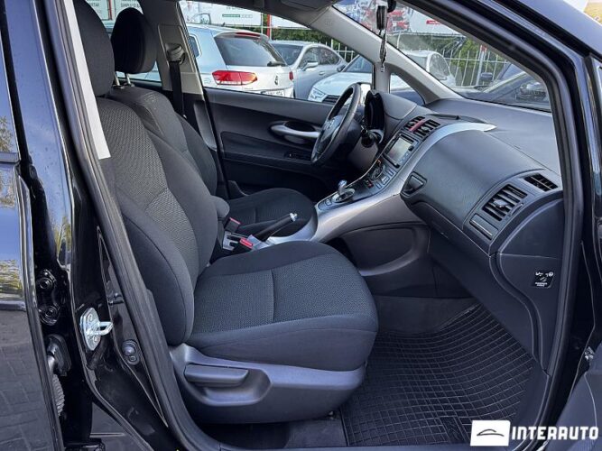 toyota Auris 2012
