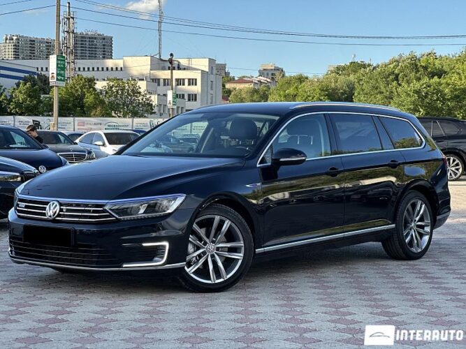 Volkswagen Passat GTE 2015 doar la InterAuto